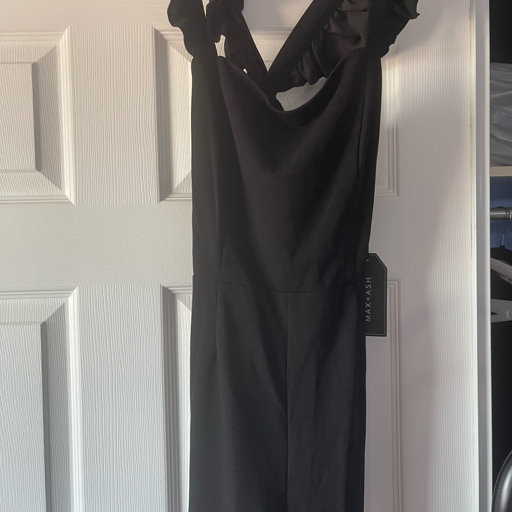 BLACK JUMPSUIT for weddings, date nights or evenings! Slim leg & keyhole back! - Picture 2 of 3
